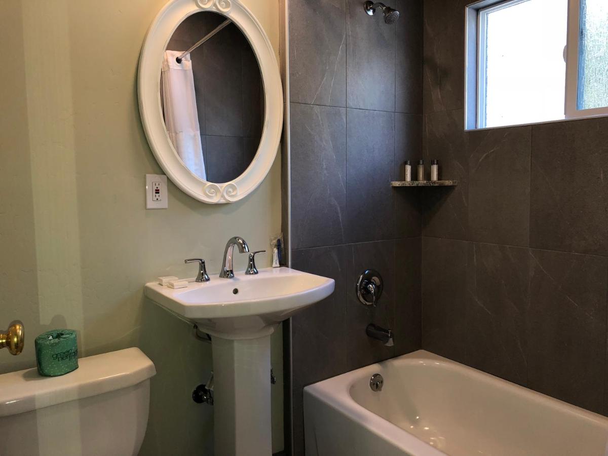 | Hotel Elevation