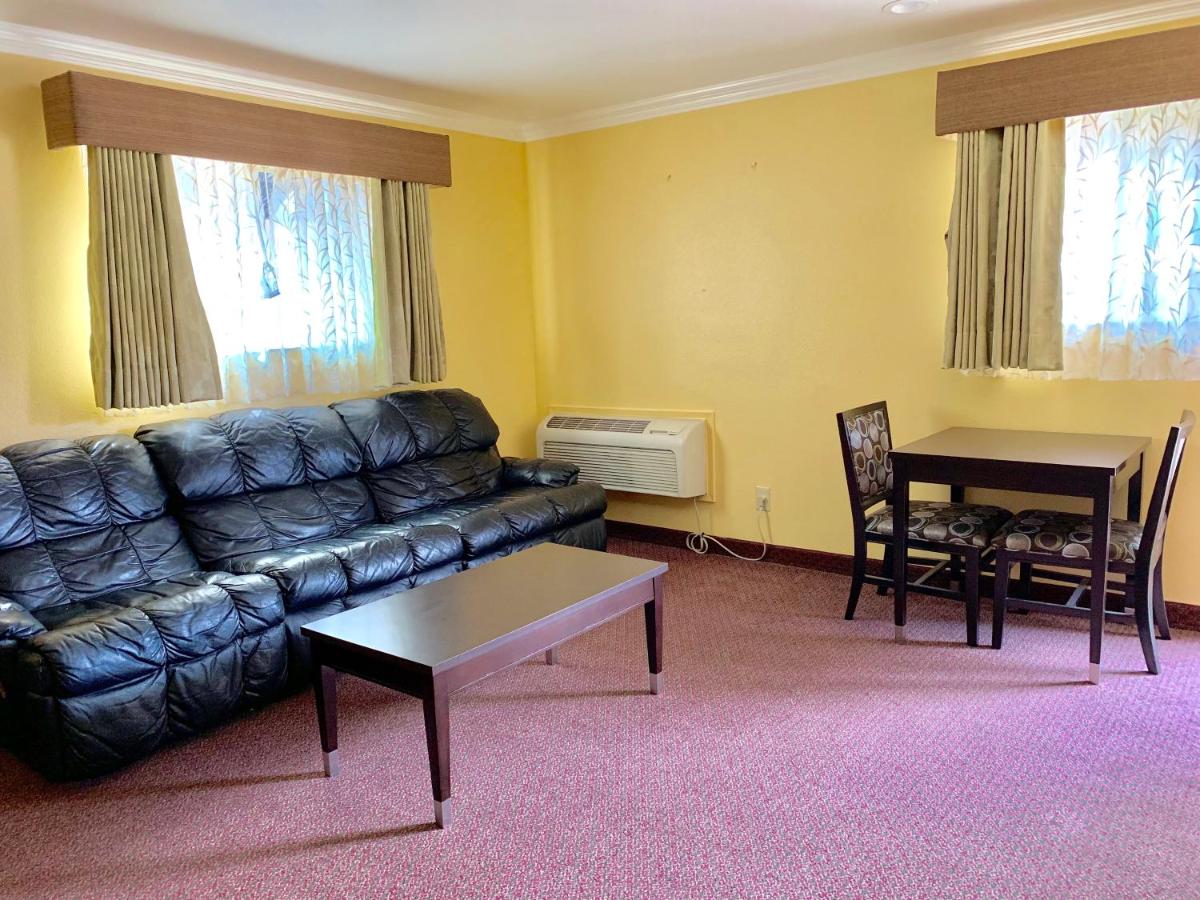 | Olive Tree Inn & Suites
