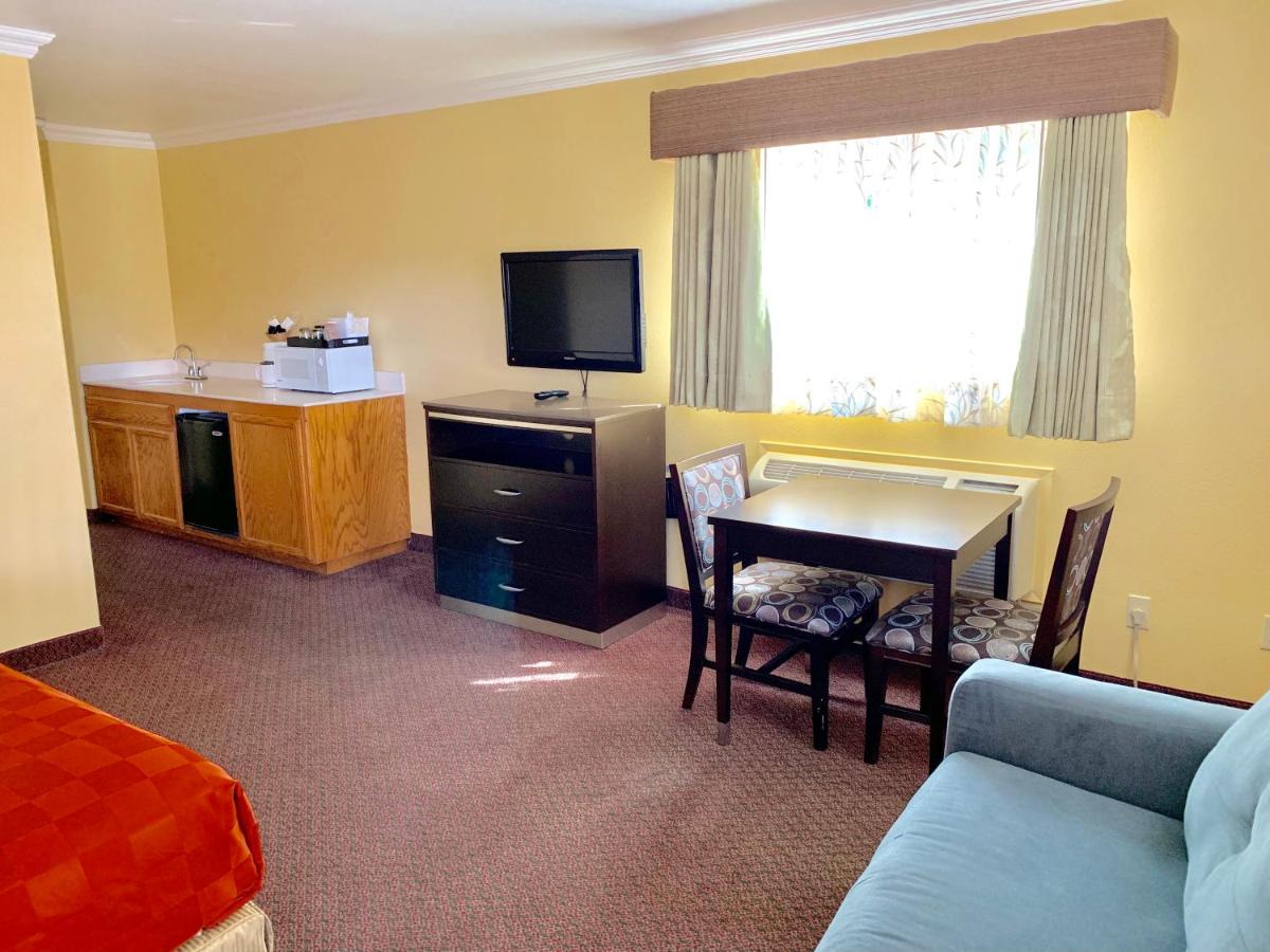 | Olive Tree Inn & Suites