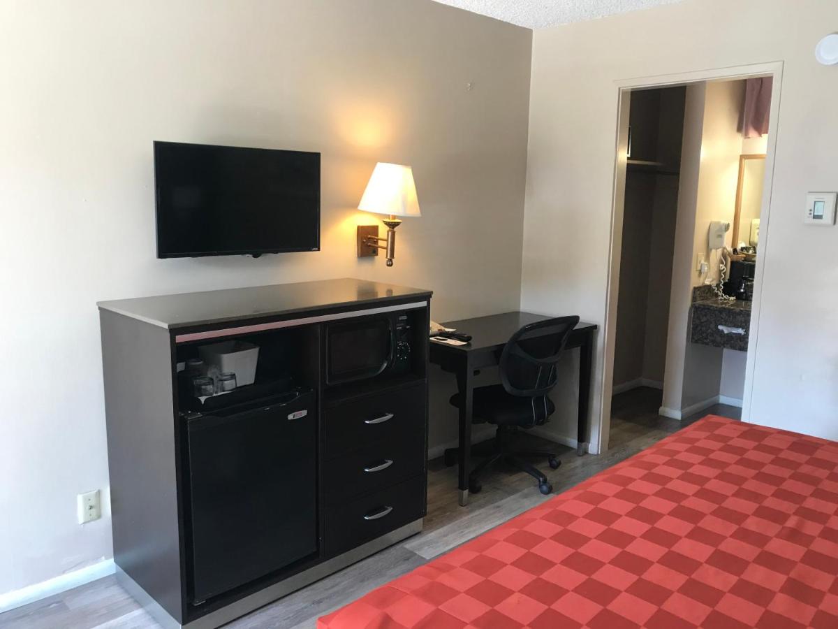 | Olive Tree Inn & Suites