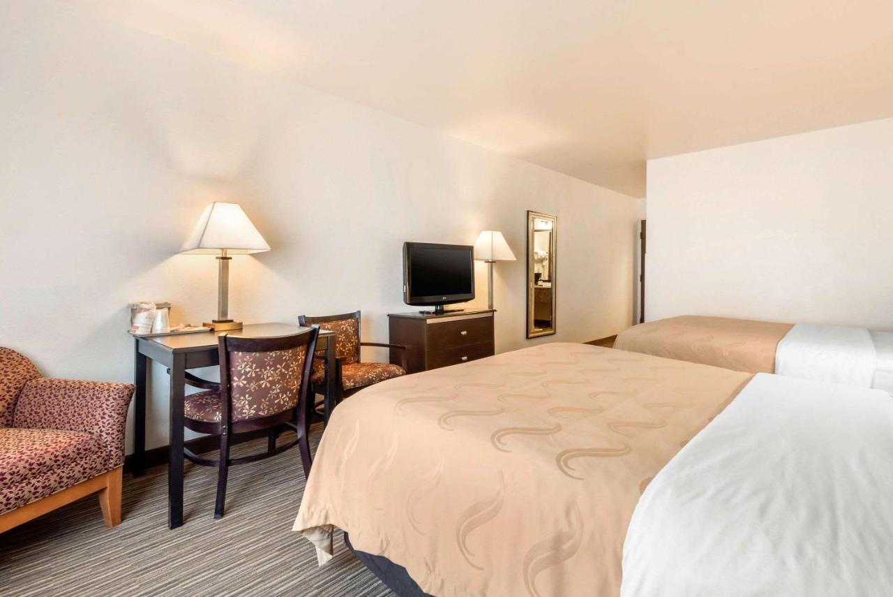 Queen Room with Two Queen Beds - Non-Smoking at Quality Inn & Suites Limon