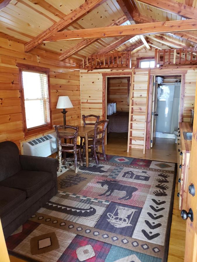 | Cabins of Mackinaw & Lodge