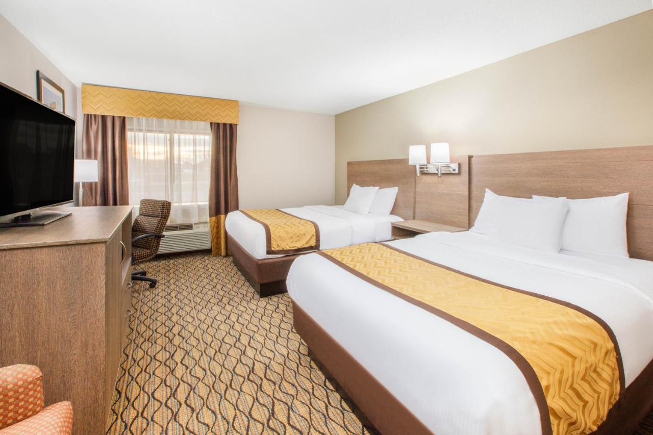 Deluxe Queen Room with Two Queen Beds - Non-Smoking at Baymont by Wyndham Grand Rapids Airport
