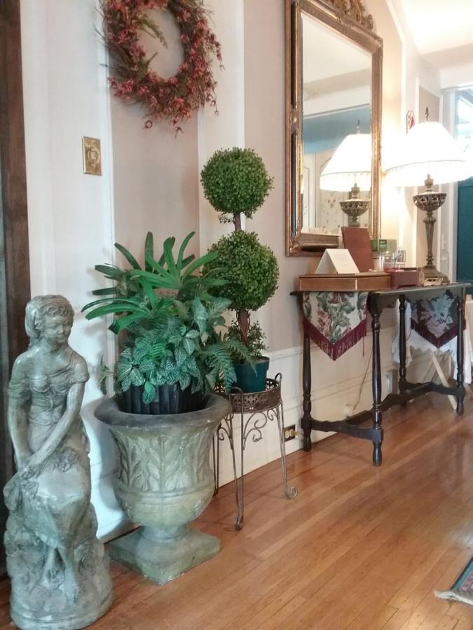  | Hanover House Bed and Breakfast