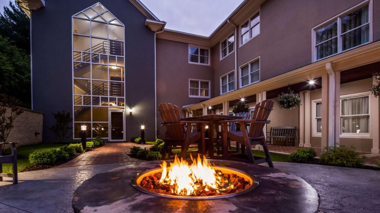 | Inn at Mendehall
