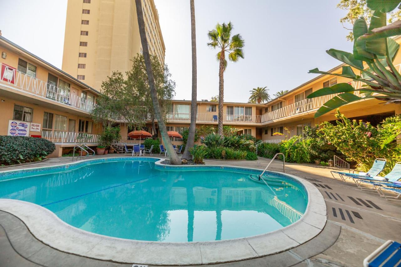| Cal Mar Hotel Suites