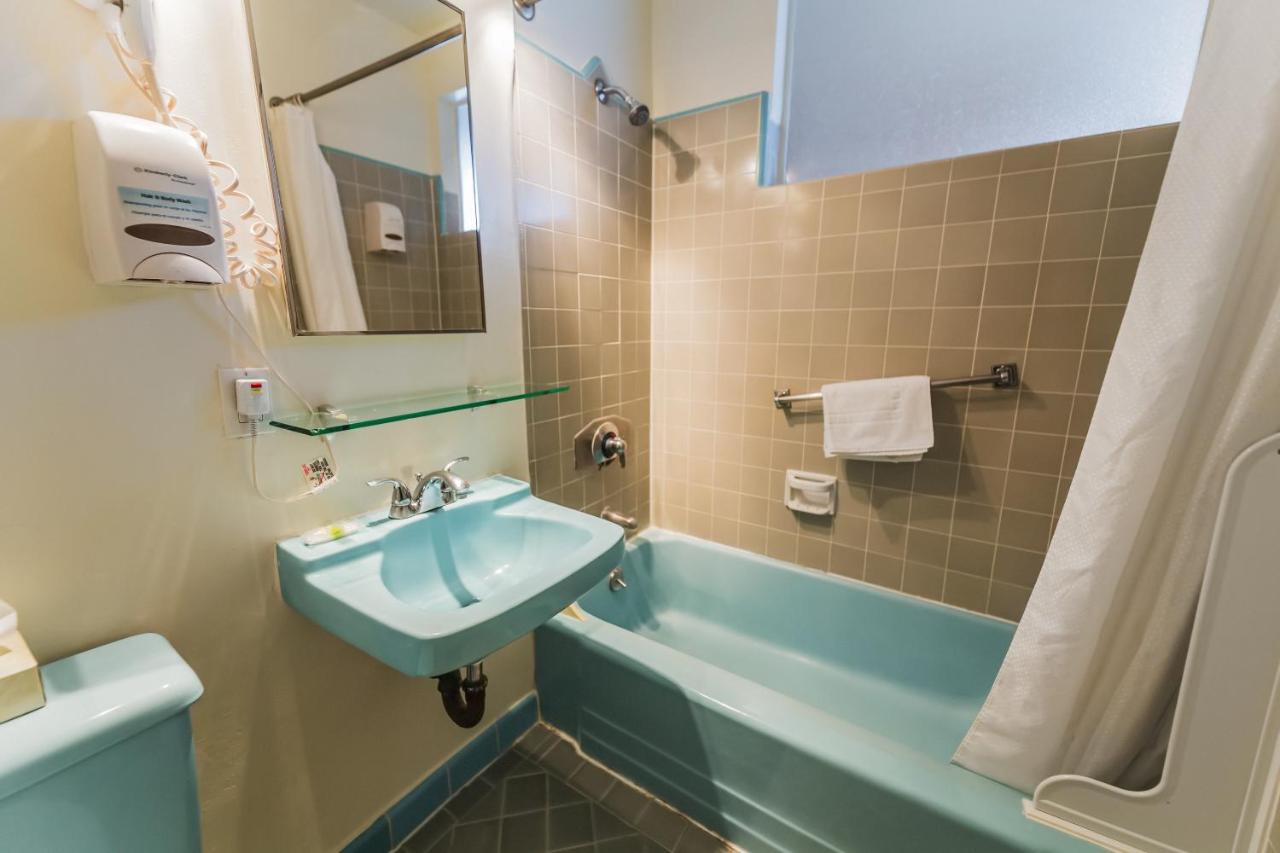 | Cal Mar Hotel Suites