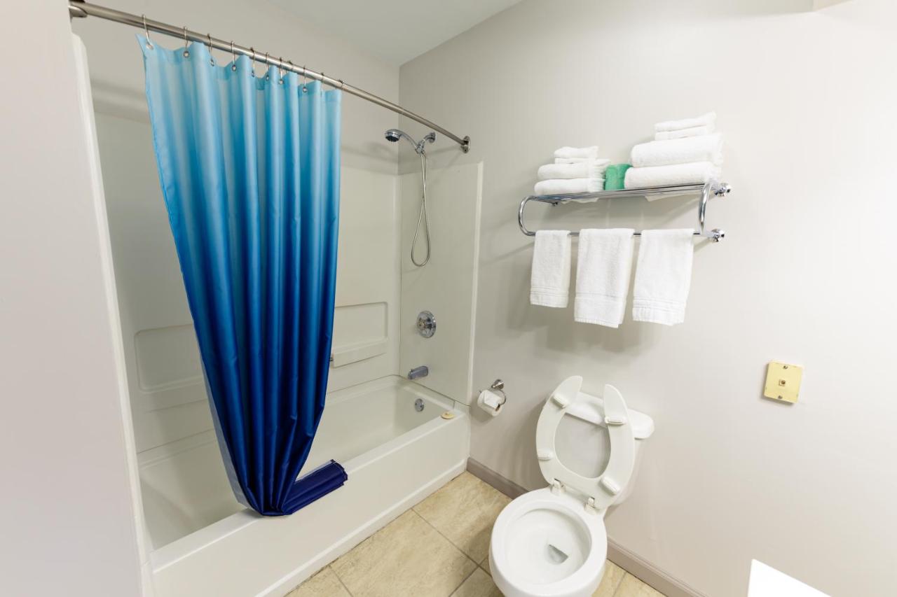 Queen Room with Two Queen Beds - Non-Smoking at Super 8 by Wyndham High Point/Greensboro
