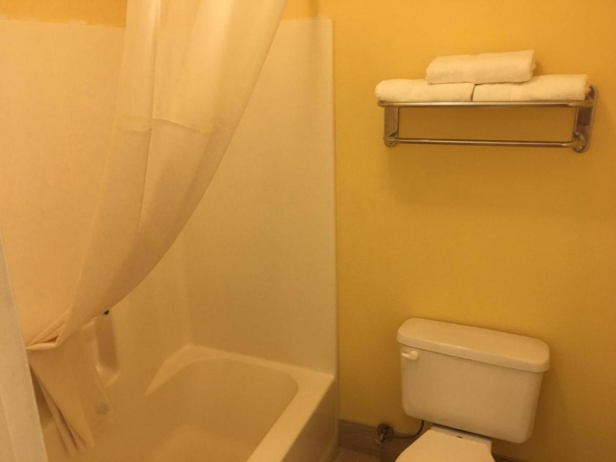 | Loyalty Inn Hawkinsville