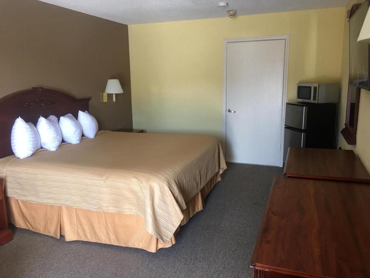 | Loyalty Inn Hawkinsville