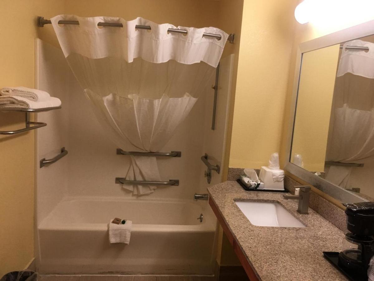 | Loyalty Inn Hawkinsville