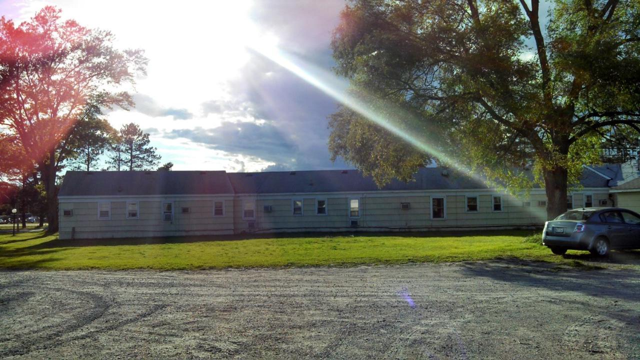 | Sunset Lodge Escanaba