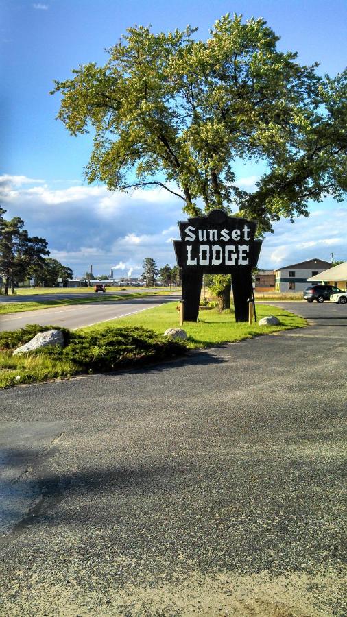 | Sunset Lodge Escanaba