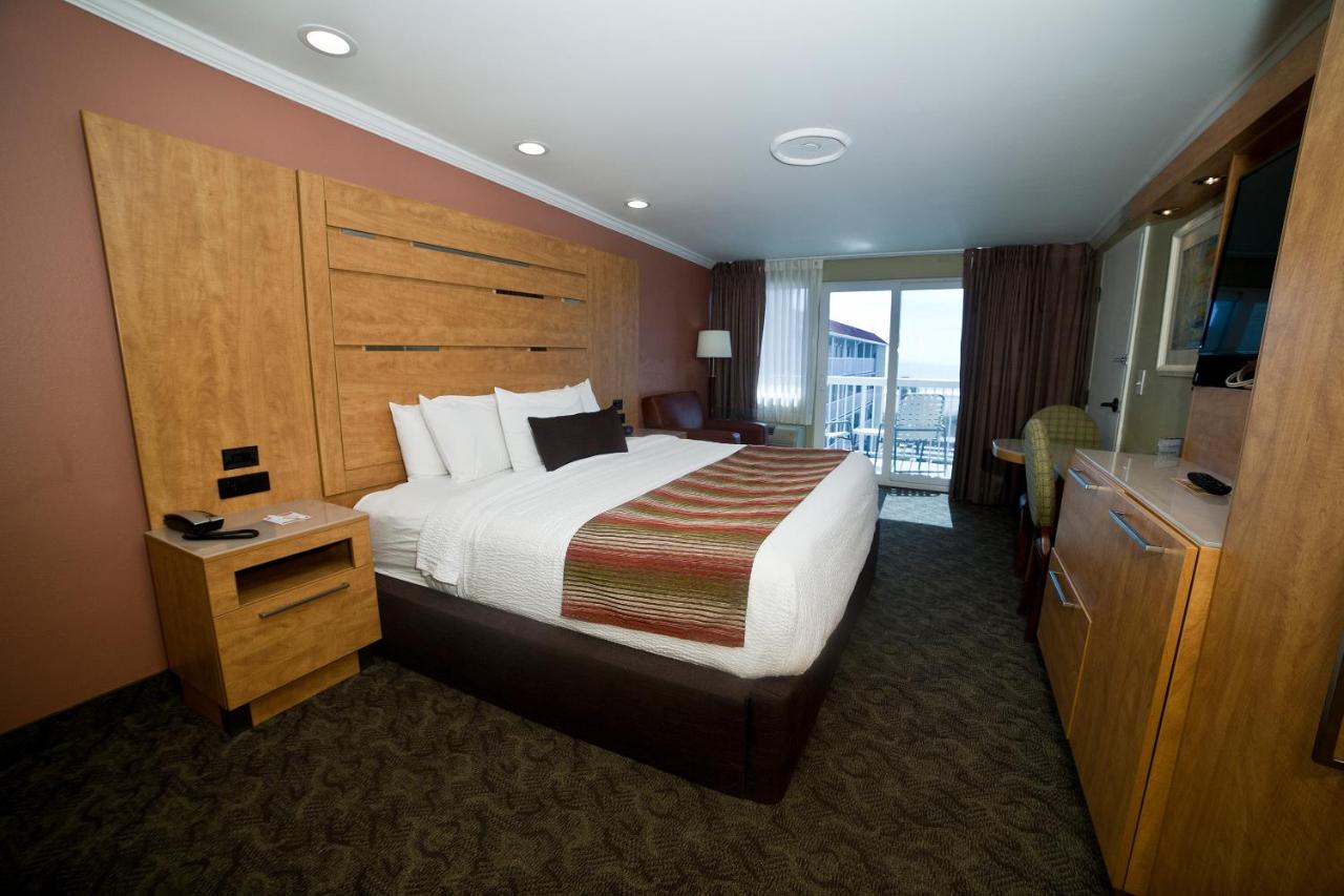 King Room with View at DeSoto Beach Hotel