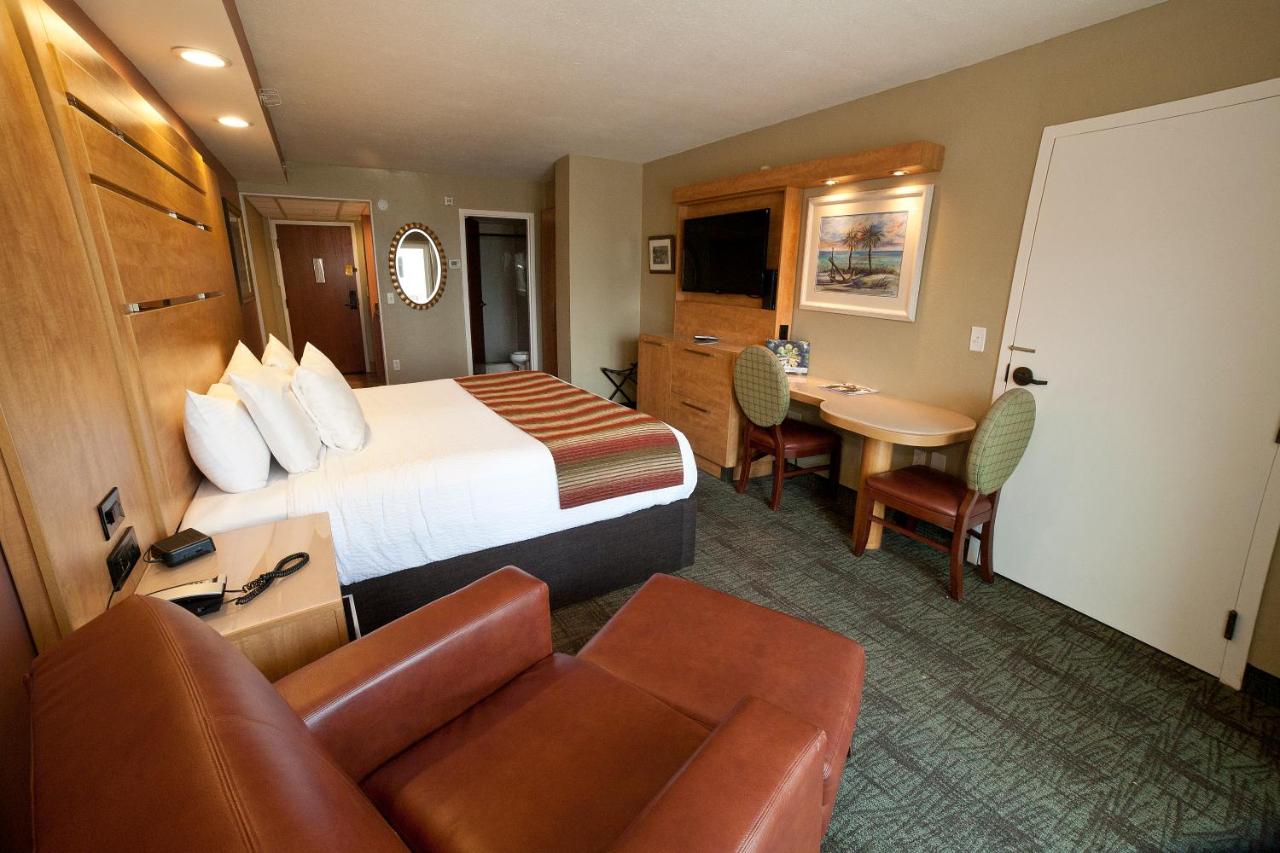 King Room with View at DeSoto Beach Hotel
