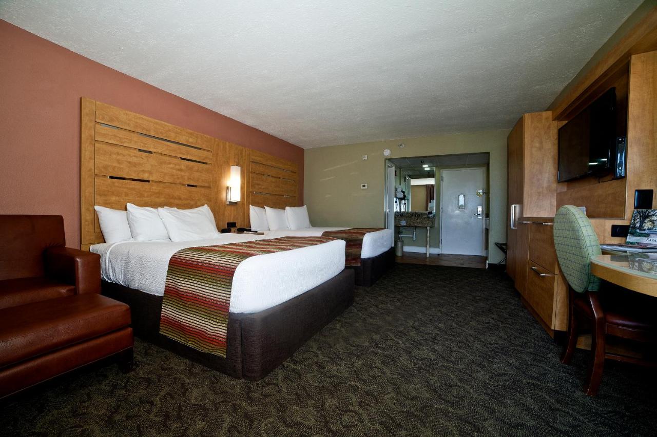 Deluxe Queen Room with Two Queen Beds - Ocean Front at DeSoto Beach Hotel