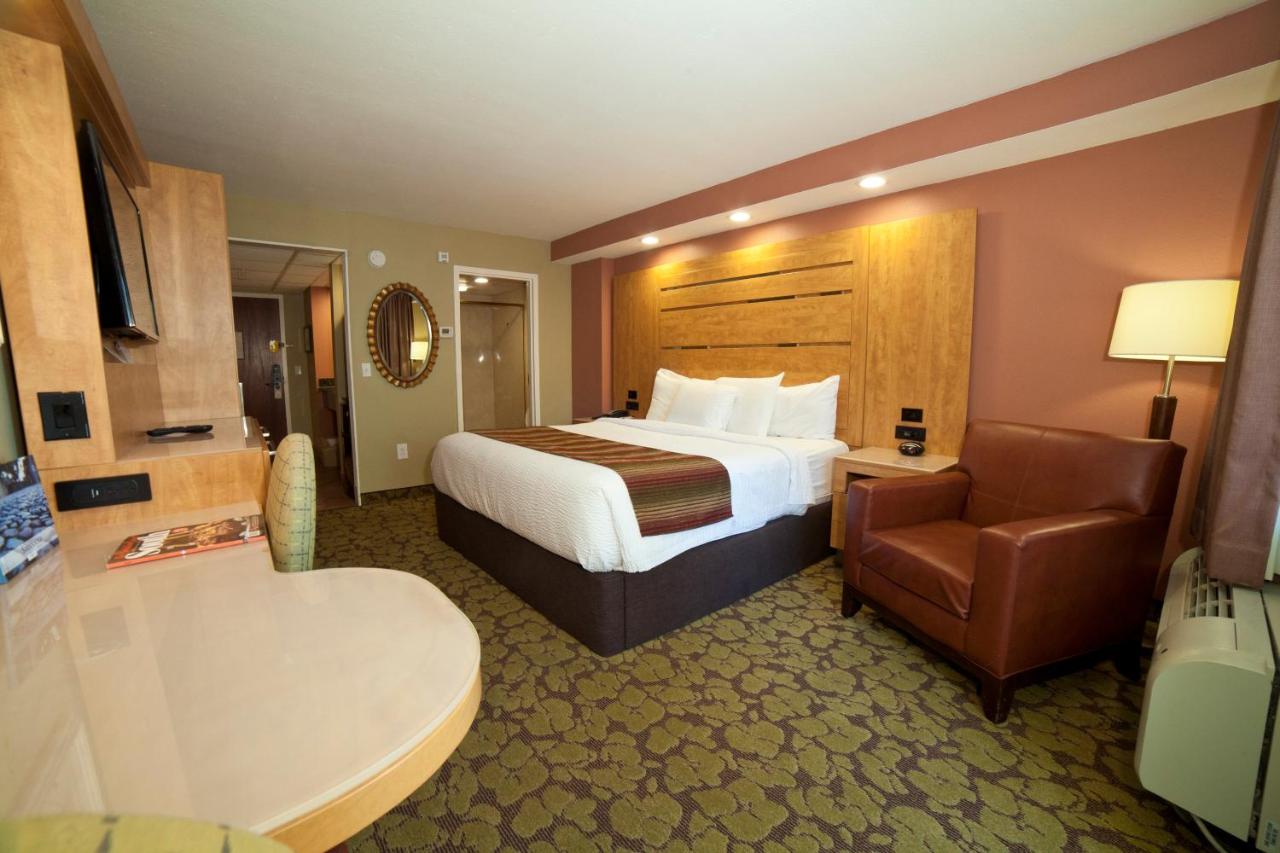 King Room at DeSoto Beach Hotel