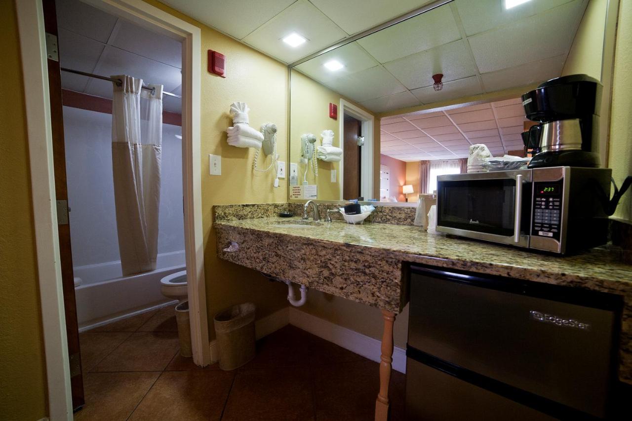 Queen Room with Two Queen Beds at DeSoto Beach Hotel