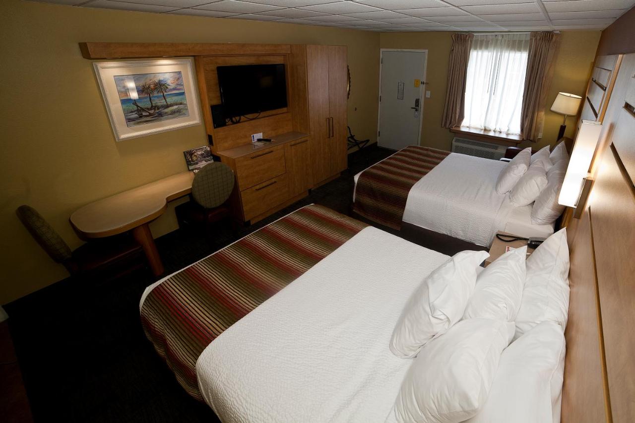 Queen Room with Two Queen Beds at DeSoto Beach Hotel