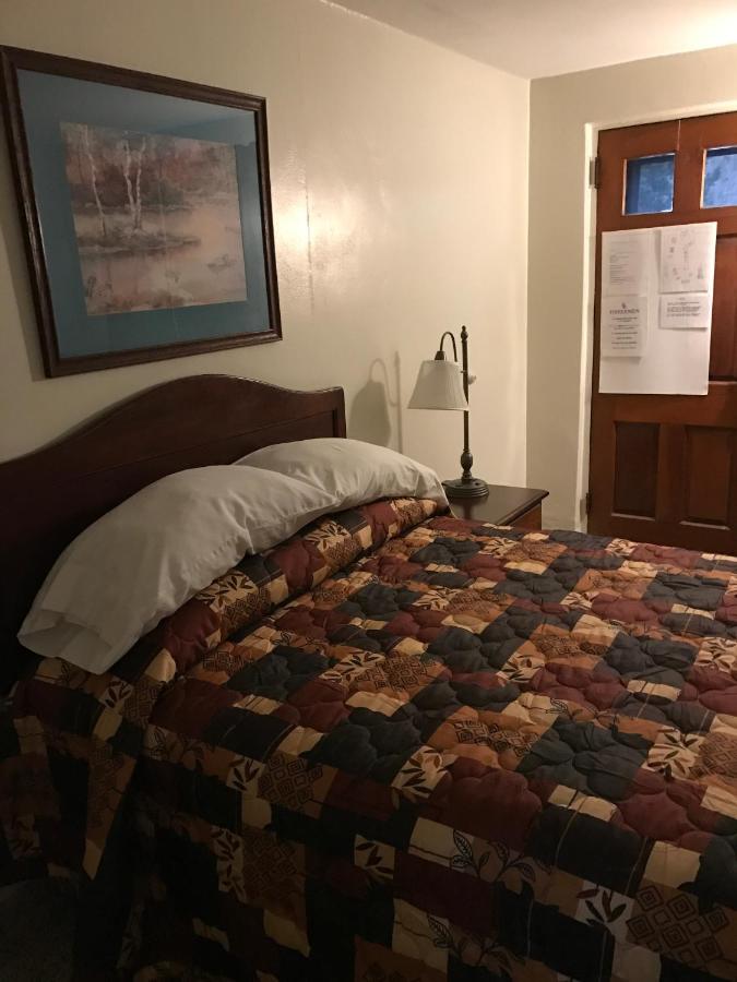  | Evergreen Motel