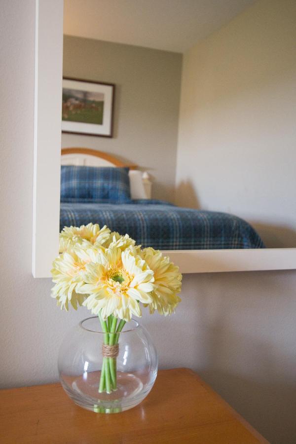  | Blue Gate Garden Inn