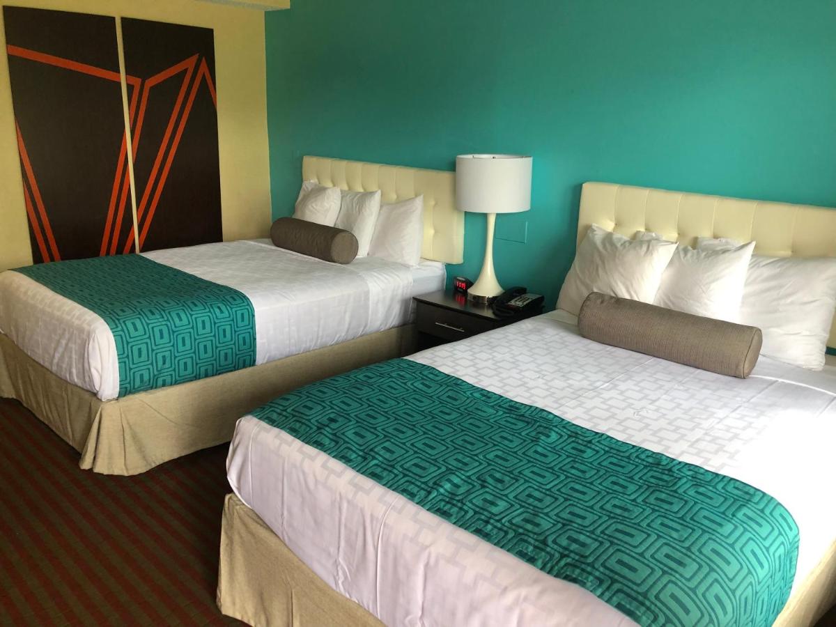 | Howard Johnson by Wyndham Rocky Hill
