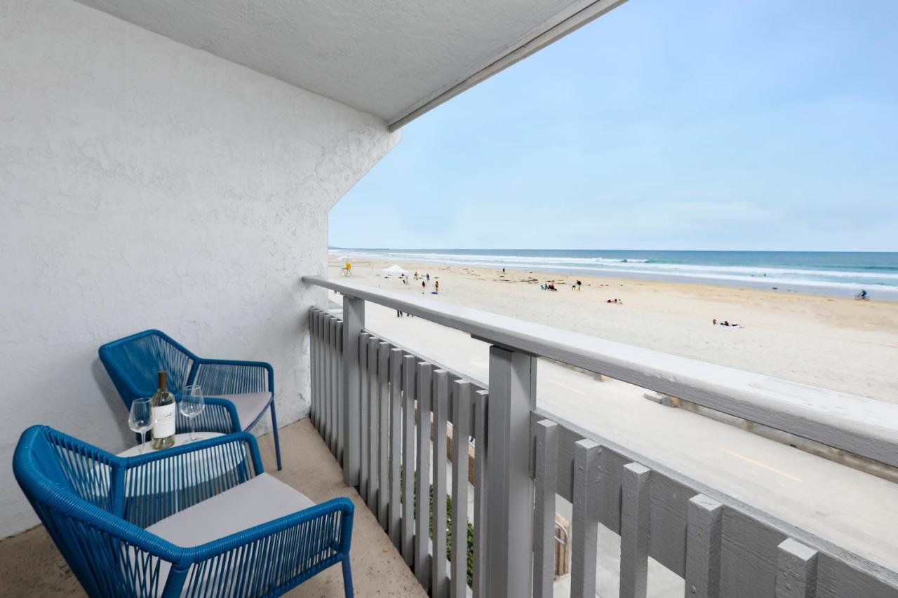 King Room Ocean Front at The Wayfarer San Diego