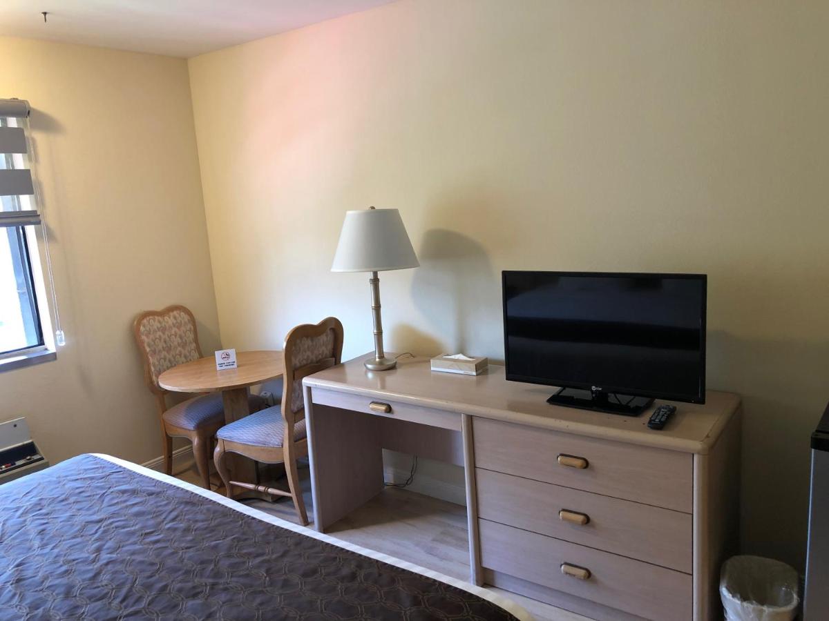 Deluxe Double Room (2 Adults + 1 Child) at Rotex Western Inn