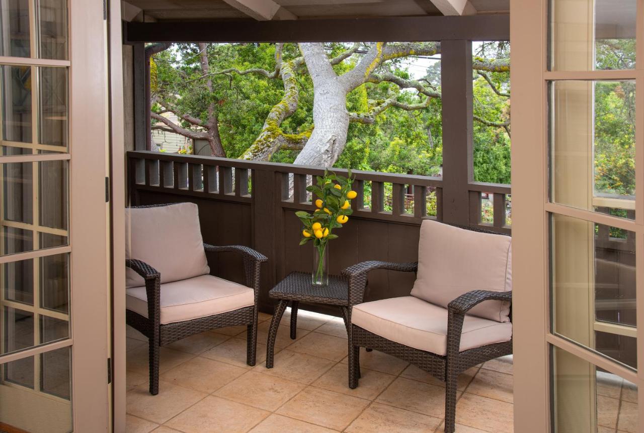 | Carmel Country Inn