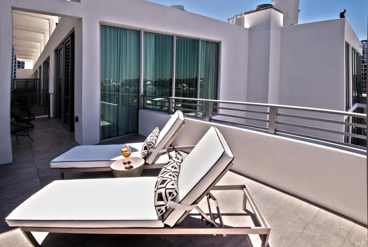 Penthouse Corner One-Bedroom Suite with Terrace at 6080 Design Hotel by Eskape Collection