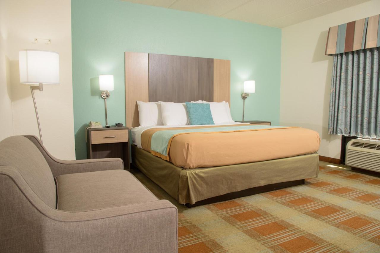 King Room at Pigeon River Inn