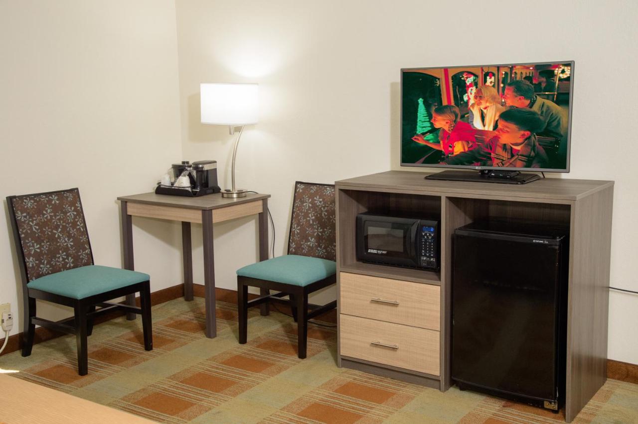 King Room at Pigeon River Inn