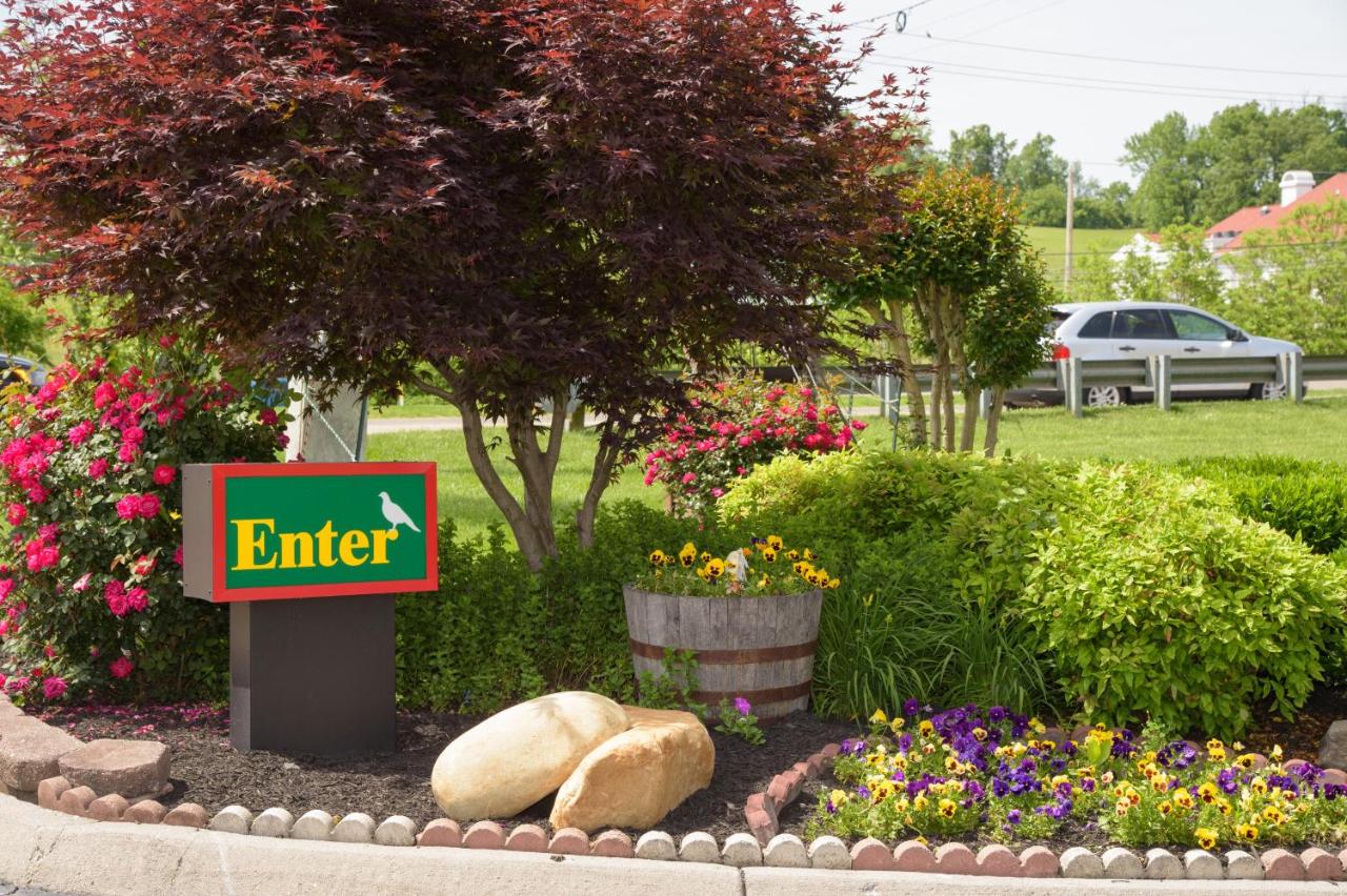 | Pigeon River Inn
