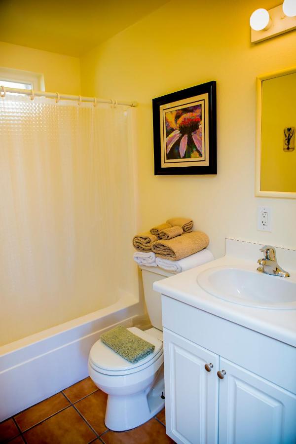Queen Room with Kitchenette at Leucadia Beach Inn