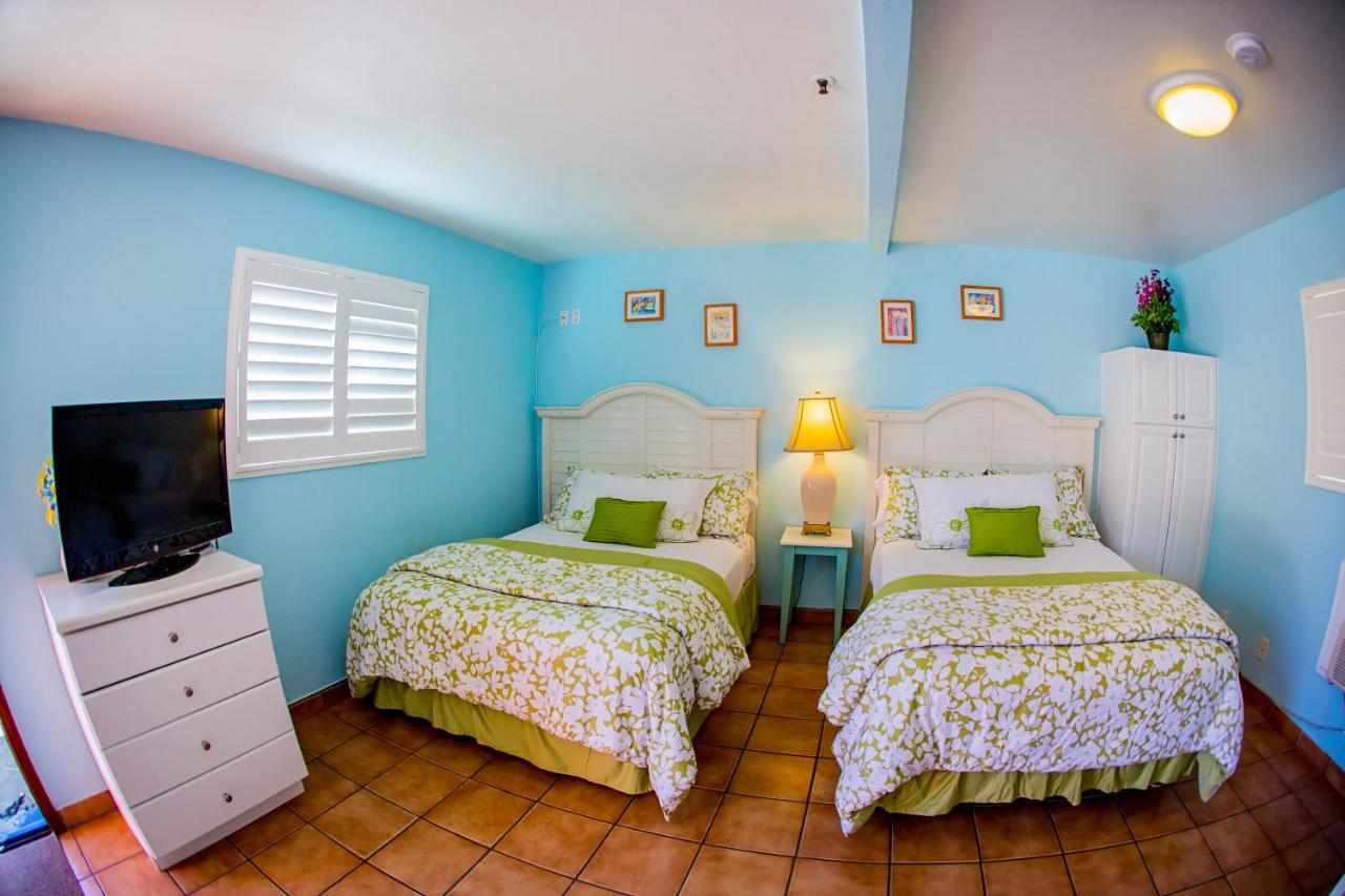 Queen Room with Two Queen Beds and Kitchenette at Leucadia Beach Inn