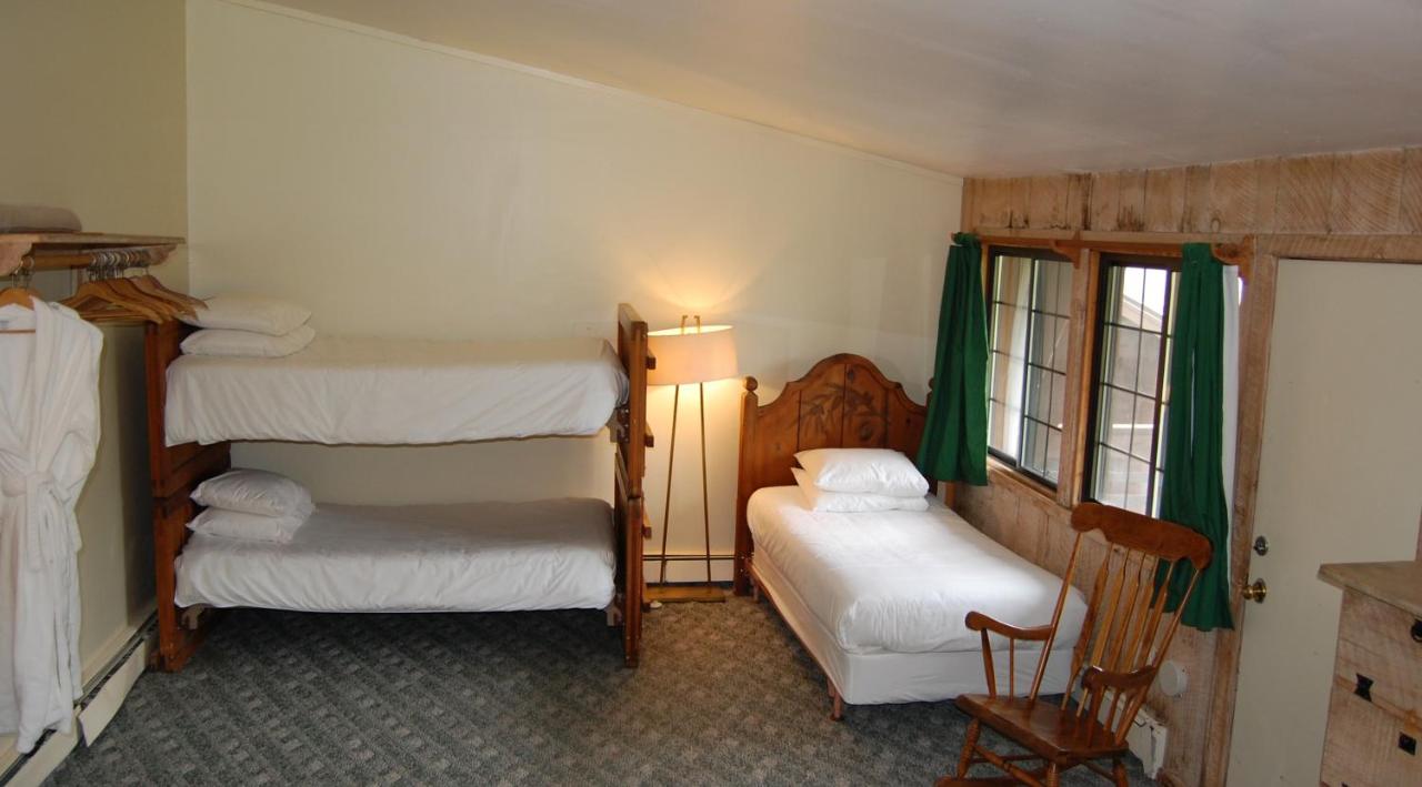 | Summit Lodge