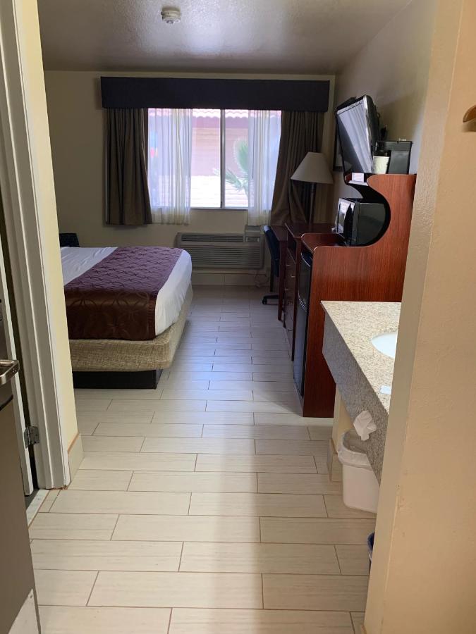 | Best Western Desert Oasis