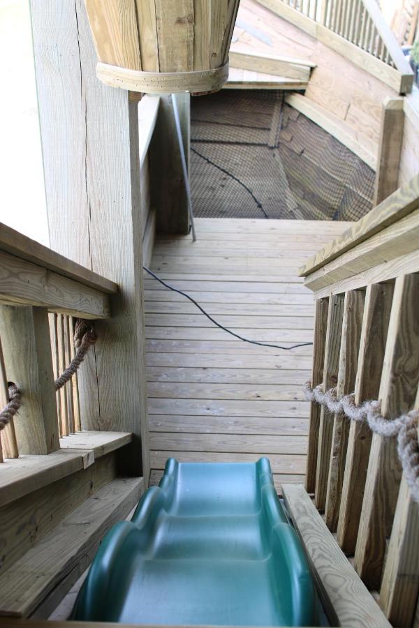| Boardwalk Resort - Crystal Beach