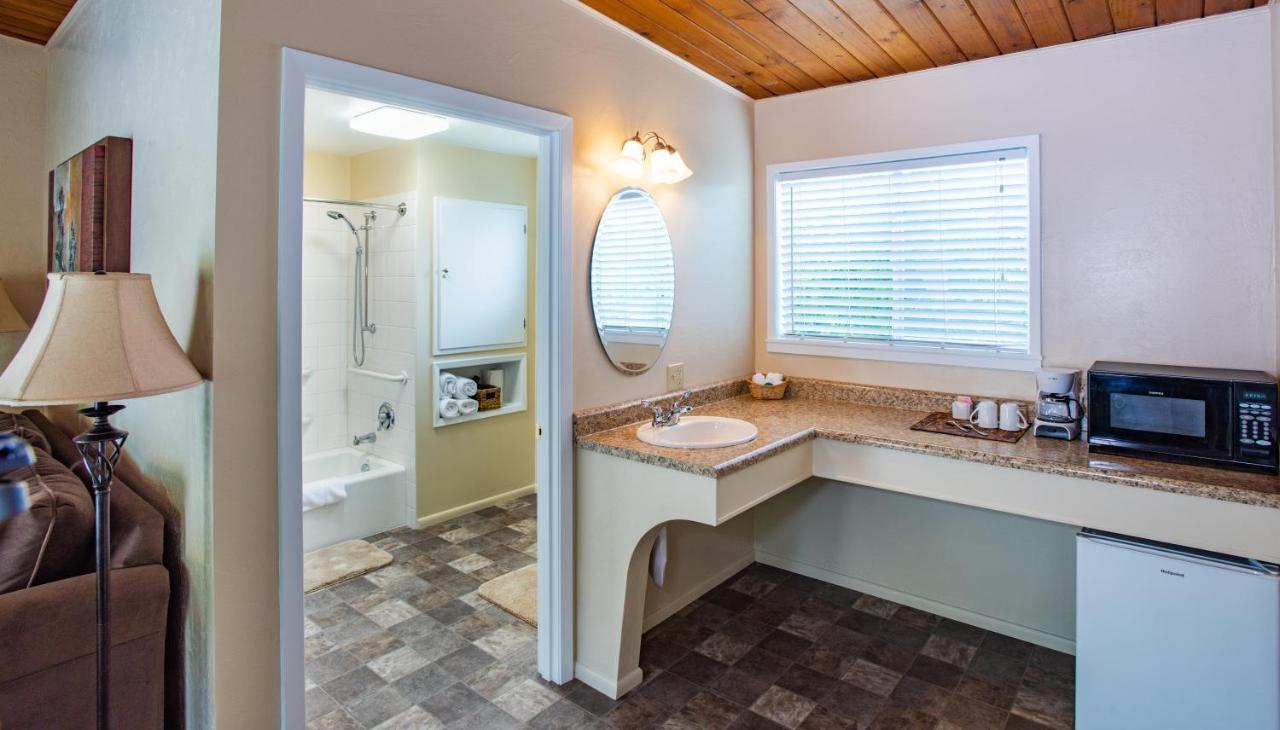 | Redwood Suites