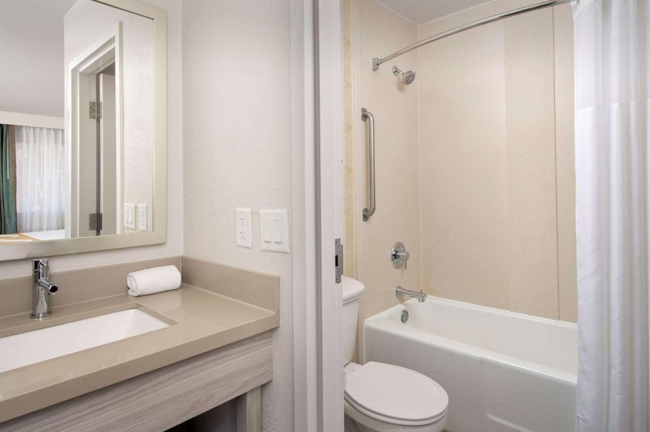 King Room - Non-Smoking at Quality Inn Atlantic Beach - Mayo Clinic Jax Area