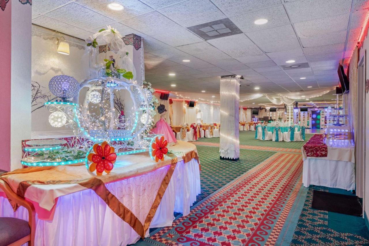 | Sleep Inn near Great Lakes Naval Base