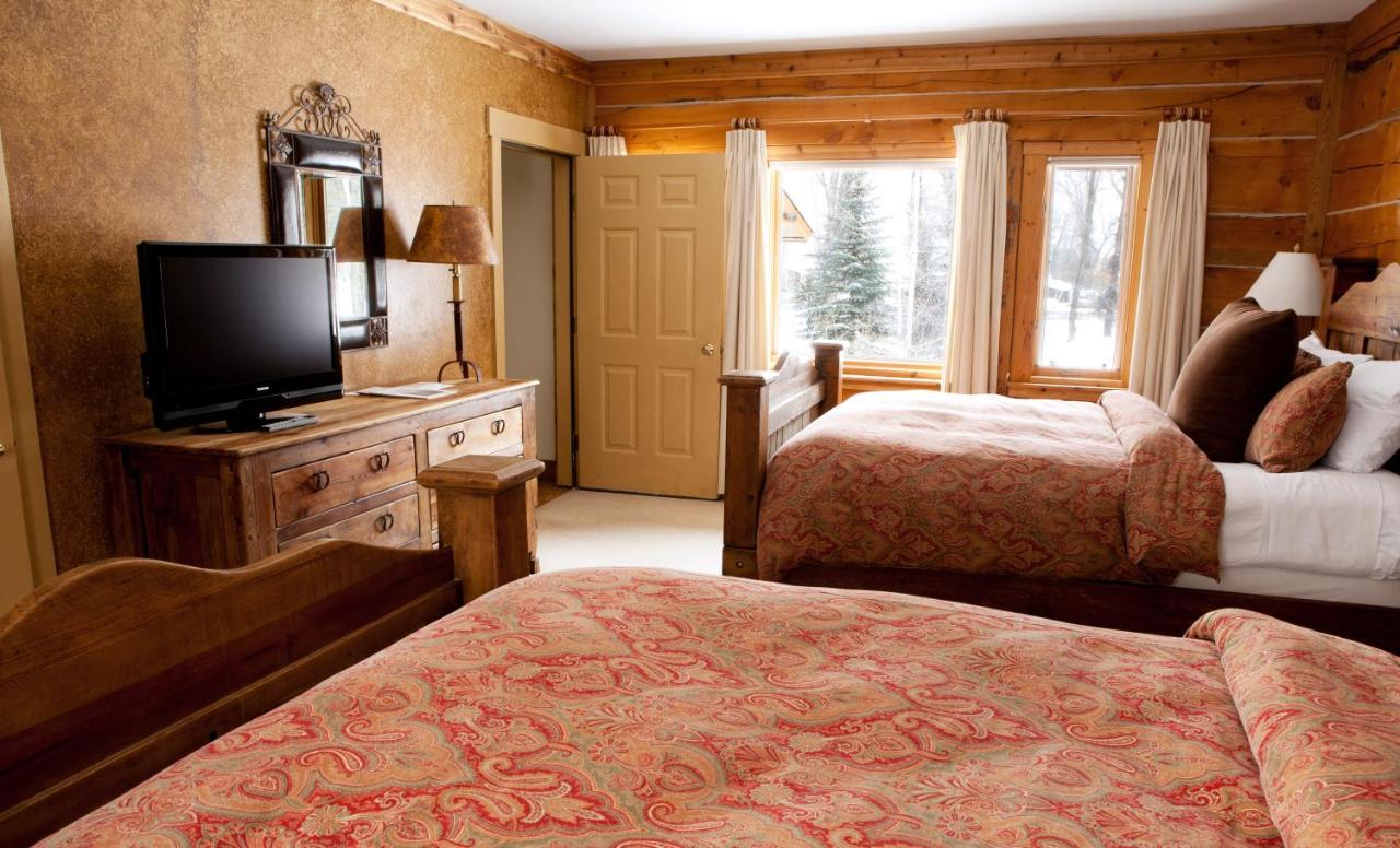 | Bentwood Inn