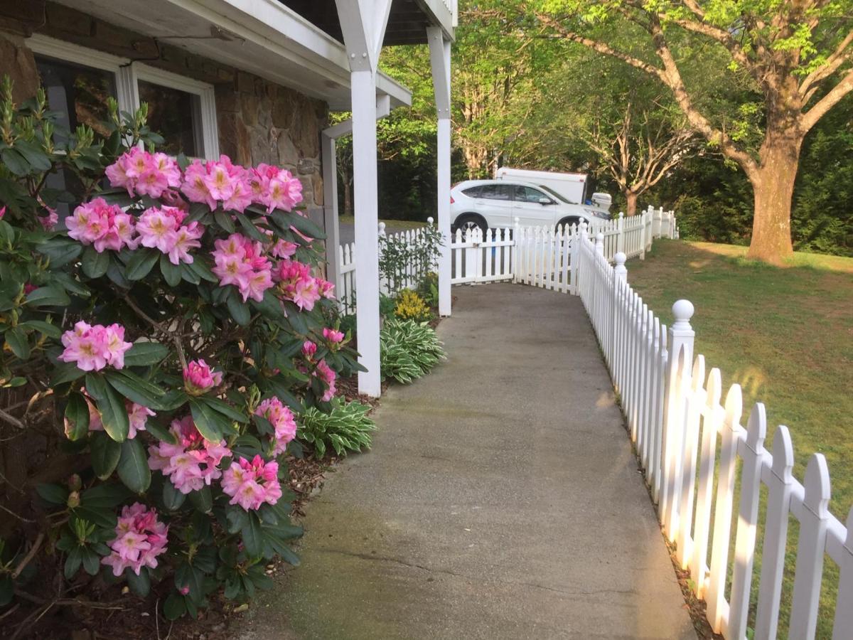 | Hidden Valley B&B