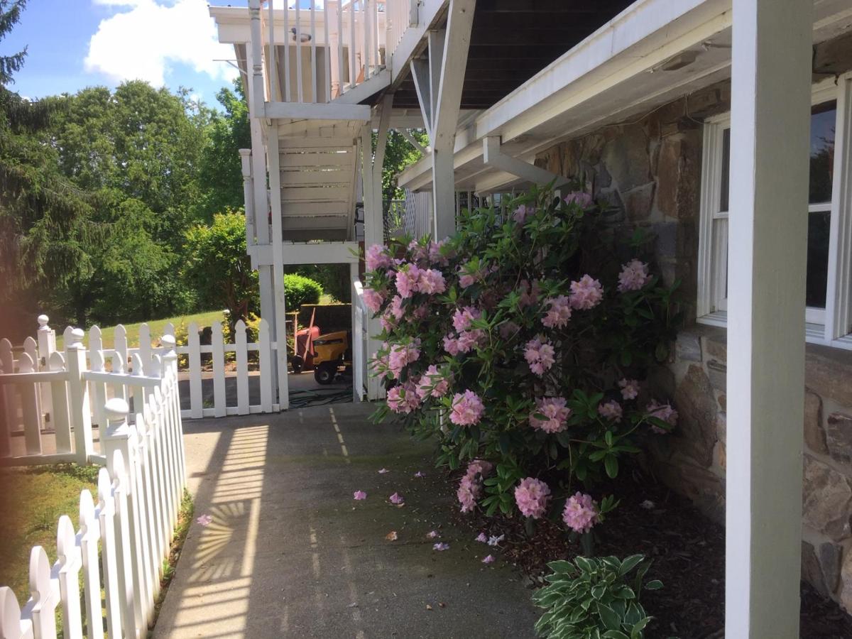 | Hidden Valley B&B