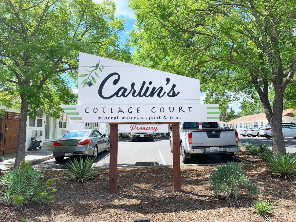 | Carlin's Cottage Court