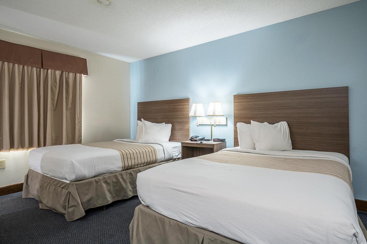 Efficiency Double Room with Two Double Beds - Accessible/Non-Smoking at Suburban Studios of Wilmington