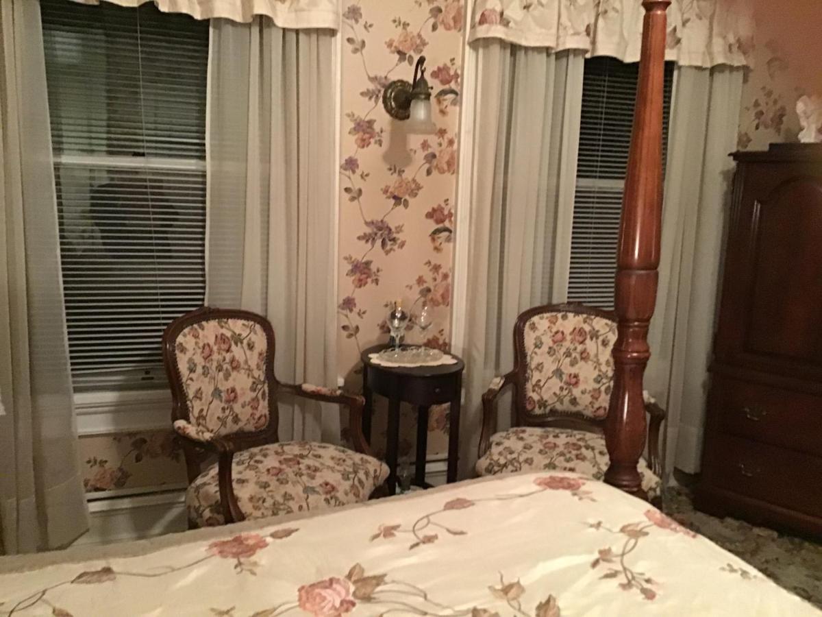 | Brookview Manor Inn