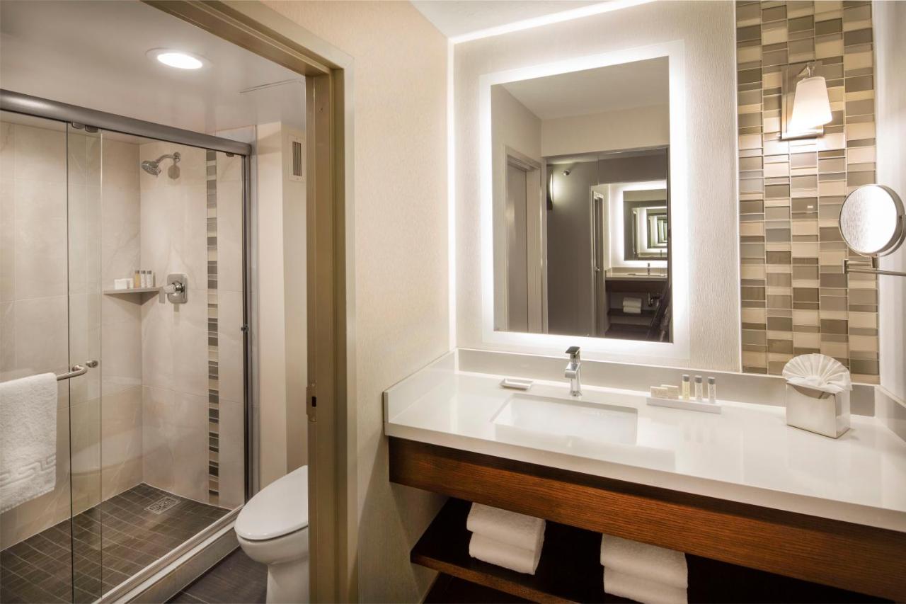Deluxe Room 2 Queen Non-Smoking at Silver Legacy Reno - A Caesars Rewards Destination
