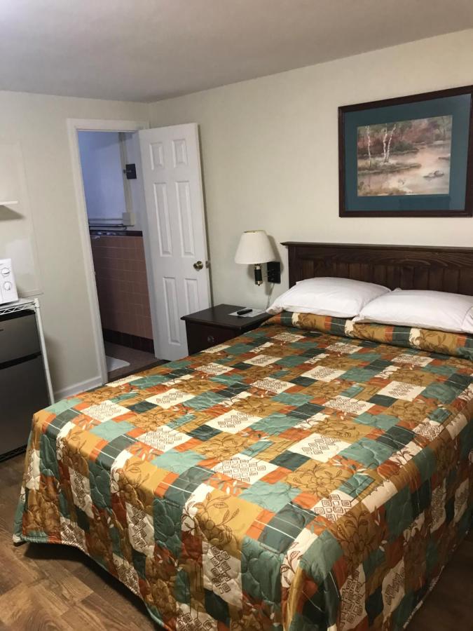  | Evergreen Motel