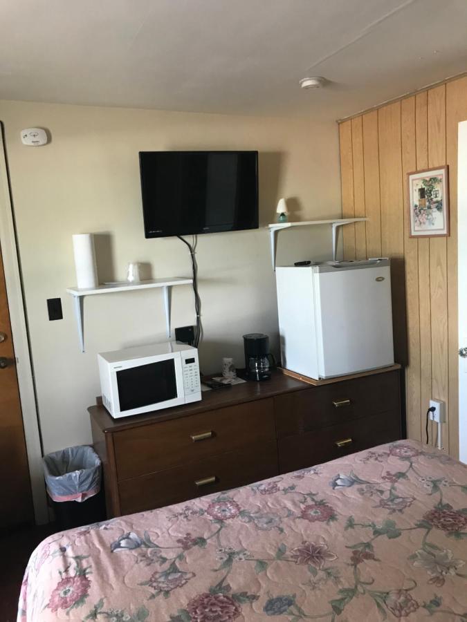  | Evergreen Motel